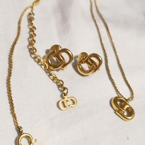 Vintage dior earring and necklace set gold authent